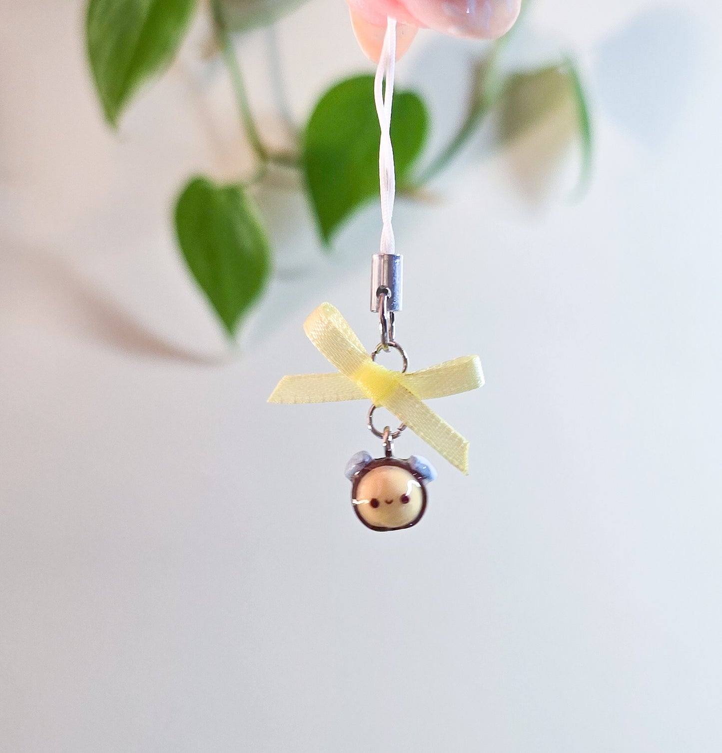 Bee bow